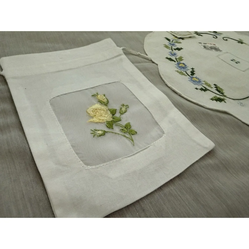 Vintage‎ NEW Set of 2 Round Doily w/ Bag Pull String Embroidery Floral